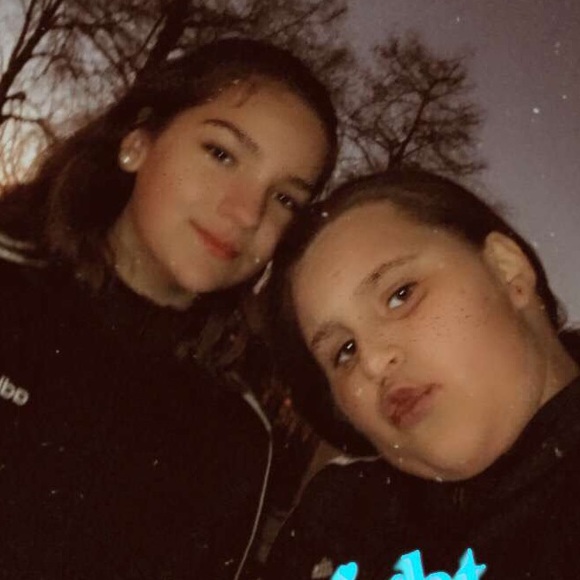 Meet your Posher, Ruby - Picture 1 of 1